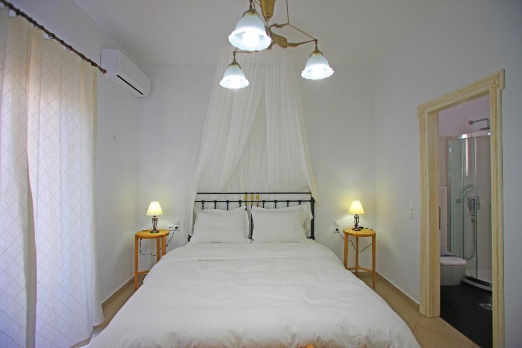 Mando Beachfront Stafylos Room photo